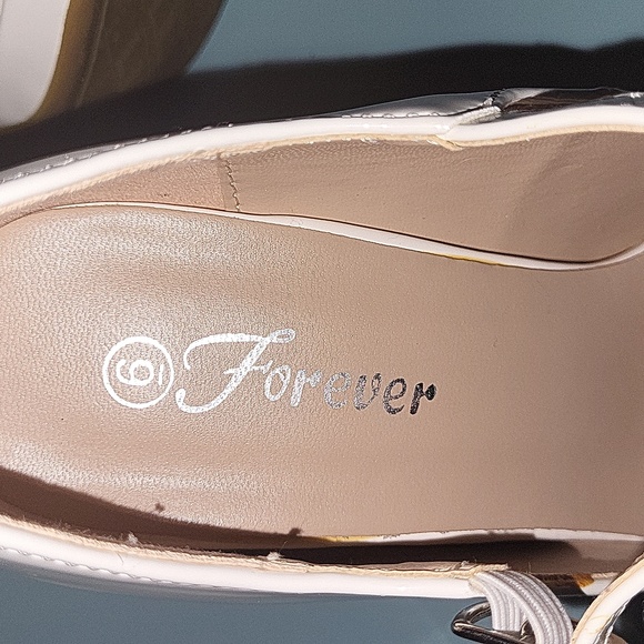 Heels - Picture 5 of 5